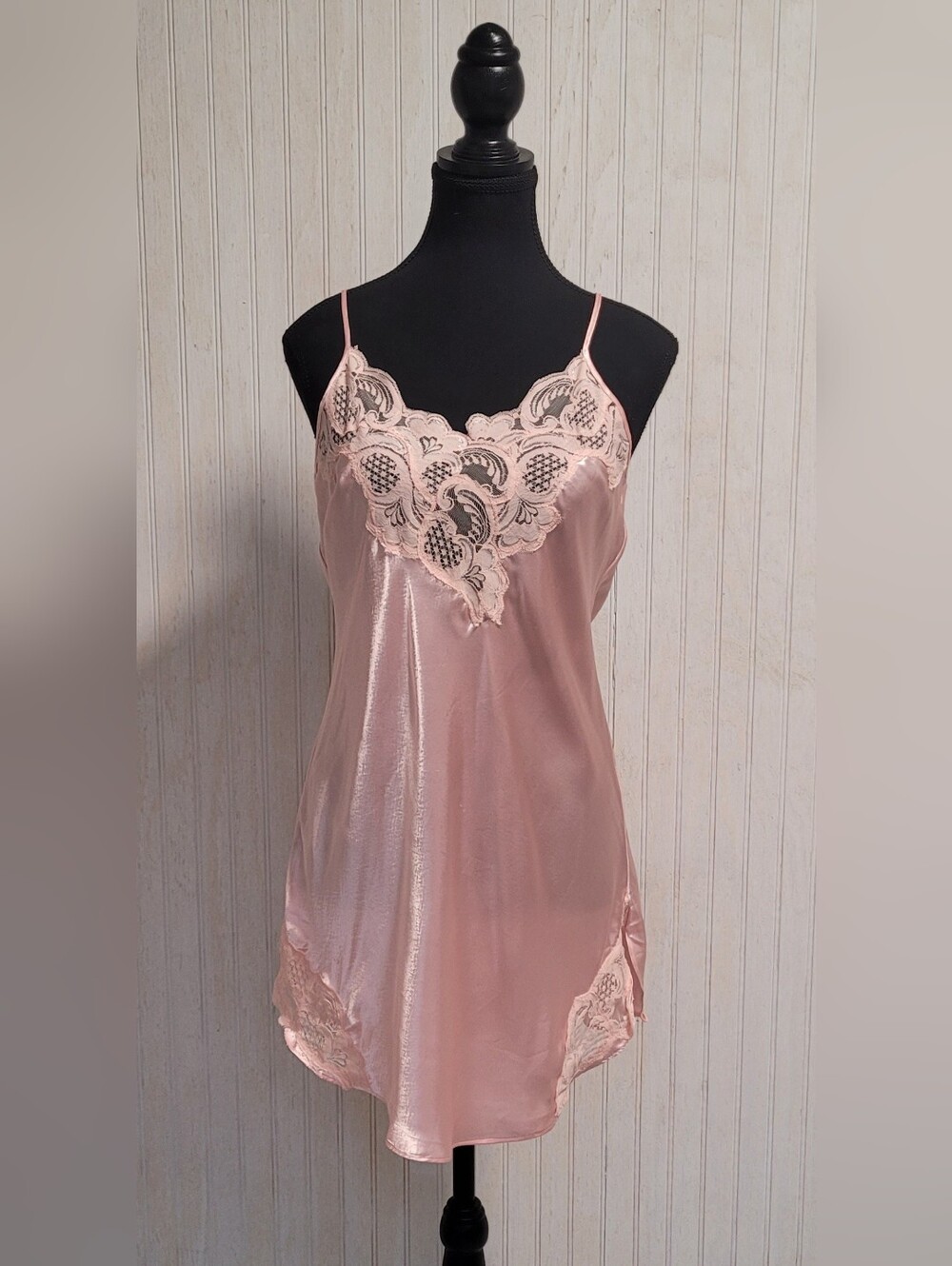 Vintage Victoria's Secret Gold Label Pink Satin Lace Chemise Nightie Size M